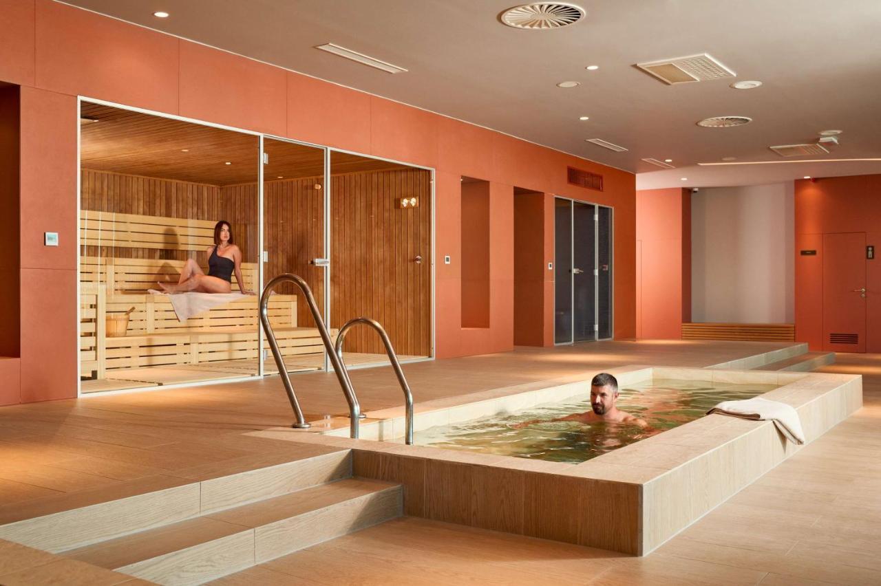 Radisson Blu & Hotell 5*